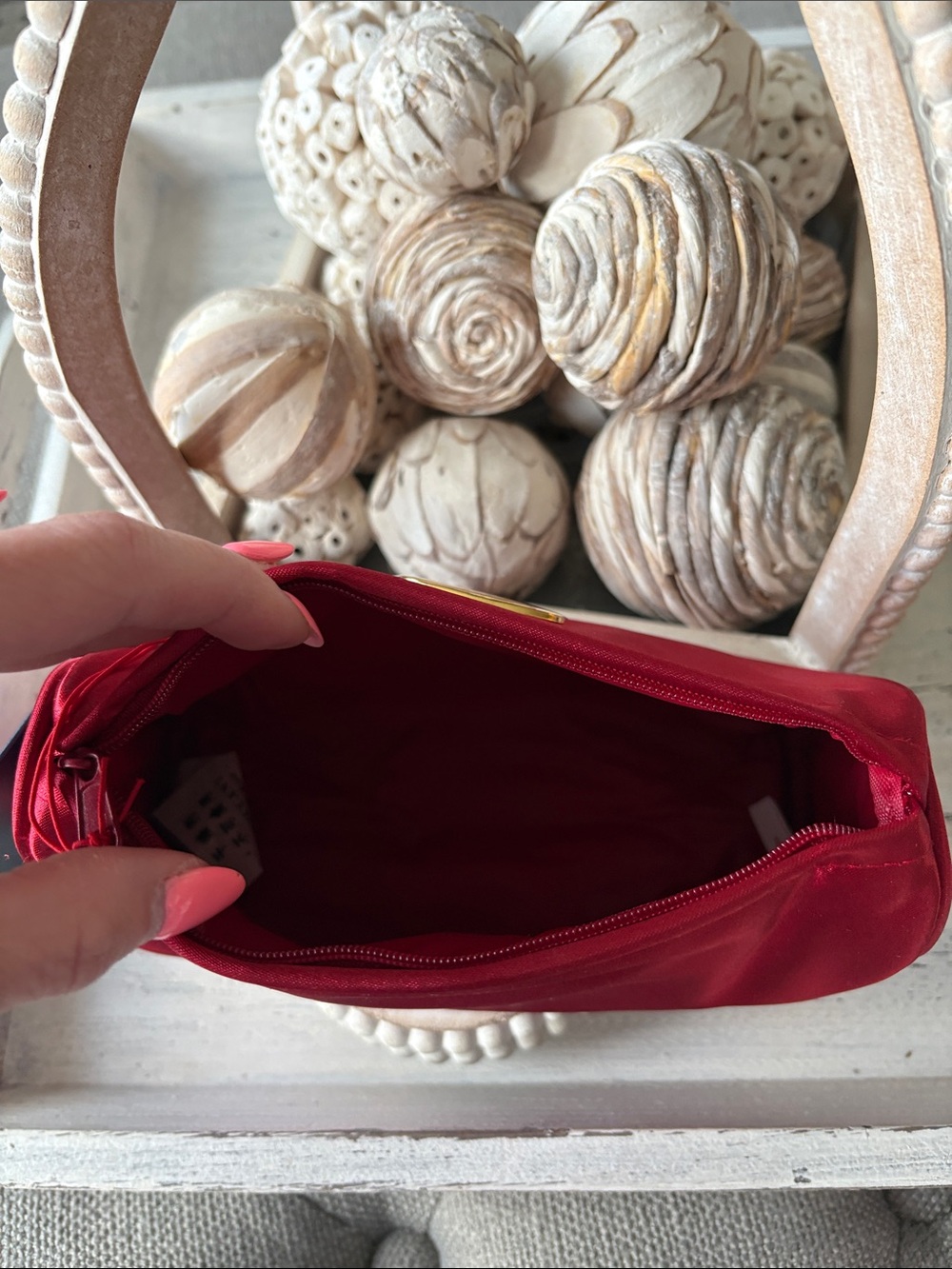Dior Red Satin Cosmetic Bag - Picture 4 of 7